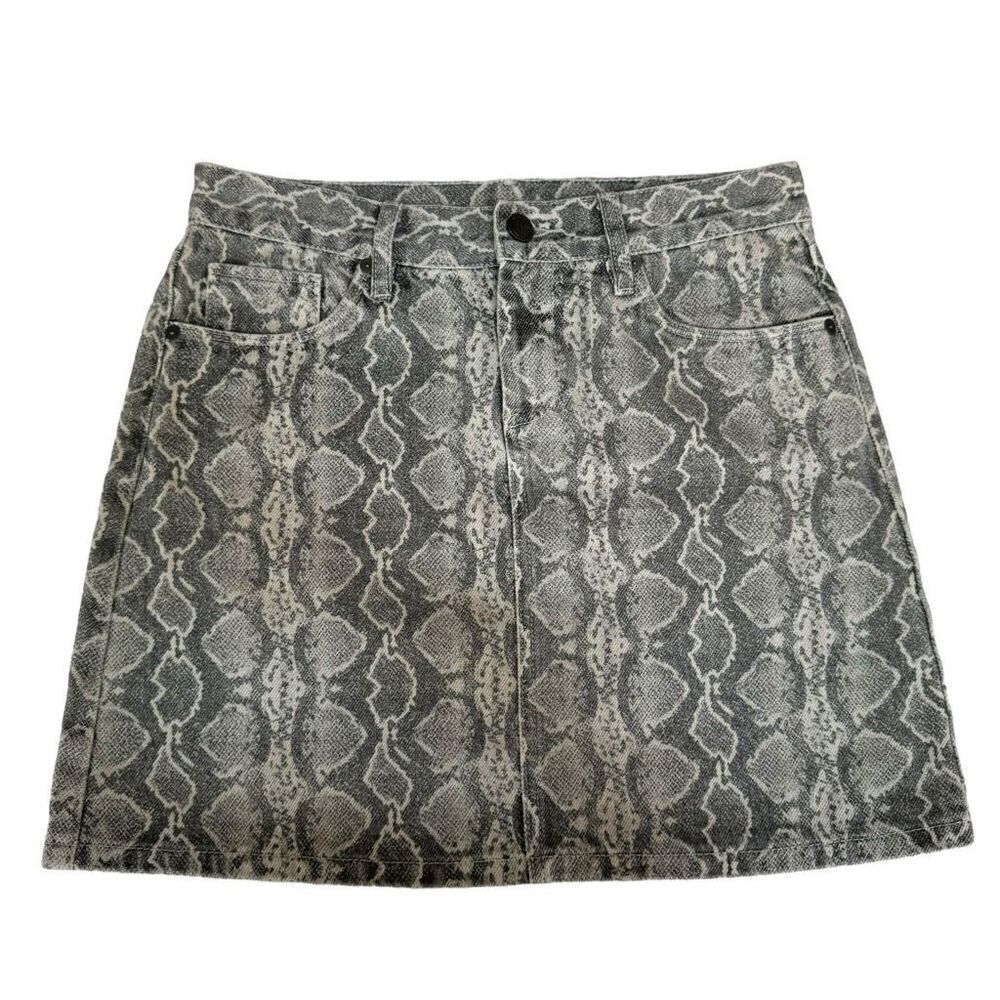 Blank NYC Size 27 Snake Skin Python Print Mini Denim Skirt cotton NWT